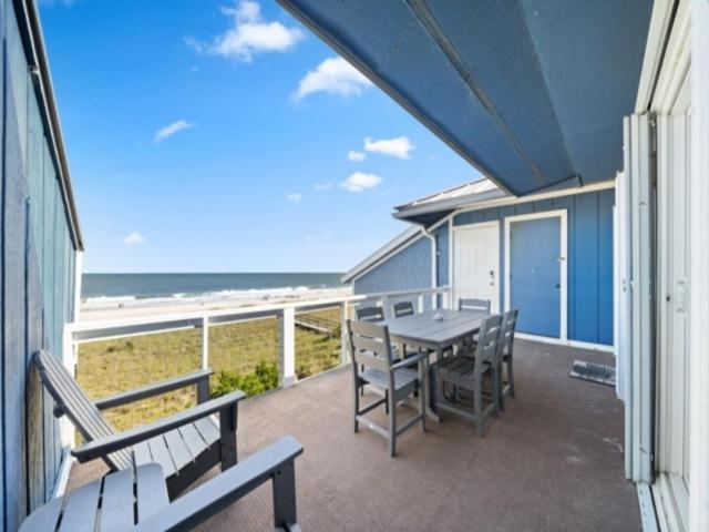 Ocean Vibes Home Carolina Beach Exterior photo